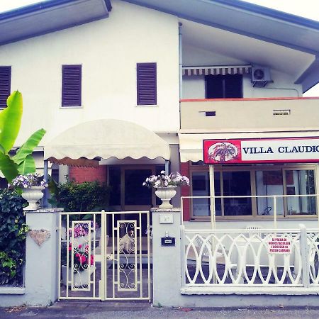 Hotel Villa Claudio Marina di Massa Zewnętrze zdjęcie