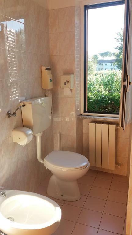 Hotel Villa Claudio Marina di Massa Zewnętrze zdjęcie